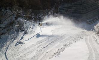 美媒：越来越多滑雪场涌现 滑雪将成中国下一个运动热潮