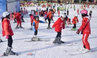 发挥地区优势 推进群众性冰雪运动推广普及