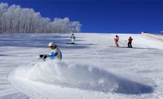 河北涞源：冰雪体育产业拉动就业与消费 促绿色转型