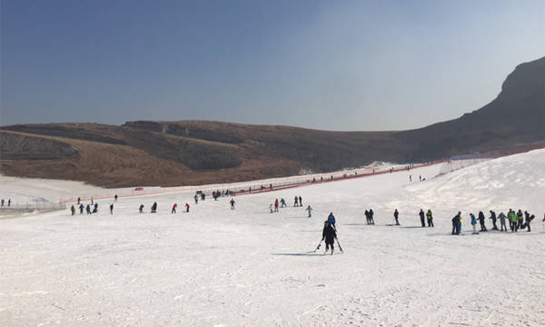 河北唐山玉龙湾滑雪场