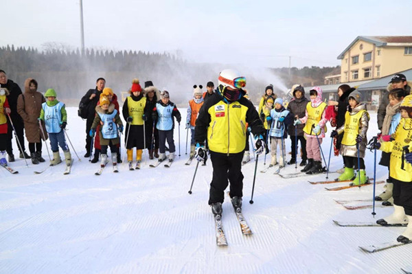  破瓶颈 解难题 辽宁冰雪进校园显成效 2