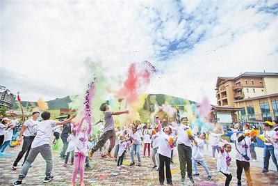  2019年夏季，崇礼区太舞滑雪场亲子游活动受热捧。