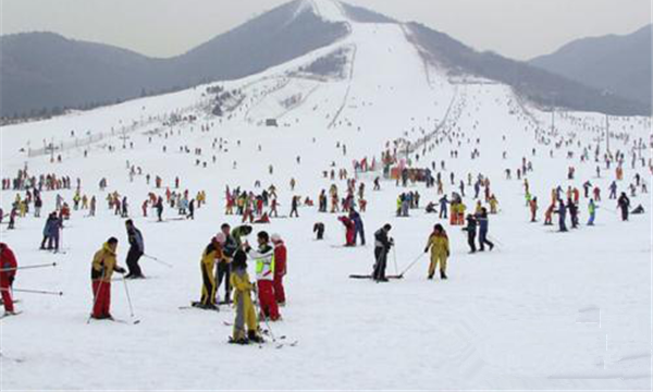 江苏加快普及冰雪运动 提升人民群众获得感和幸福感