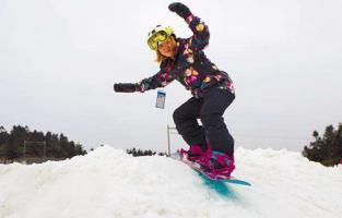 室内滑雪场一般雪道面积是多少？