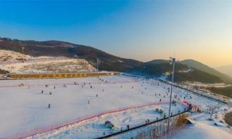 浙江安吉滑雪场是人造雪吗？